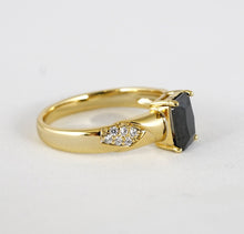 Load image into Gallery viewer, Anillo rojo oscuro
