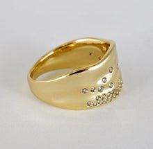 Load image into Gallery viewer, Anillo con circonia
