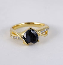 Load image into Gallery viewer, Anillo corazon negro
