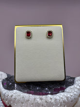 Load image into Gallery viewer, Red earrings
